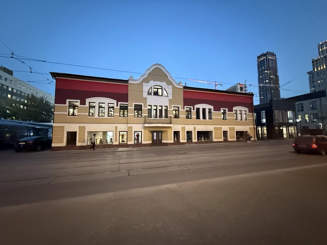 Здание на Дубининской